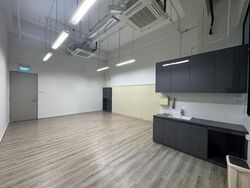 Hexacube (D14), Office #451759381